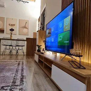 new-modern-apartment-in-the-center-of-tirana.albaniahotels.org/